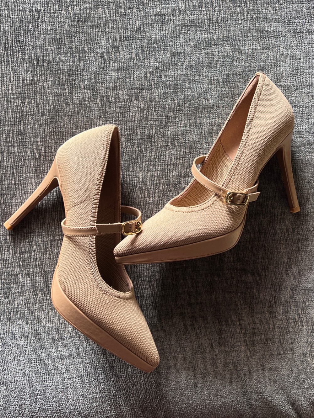 StyleFlex Pointed Toe Heeled Platform Pump